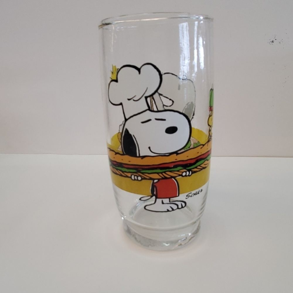 Snoopy glass